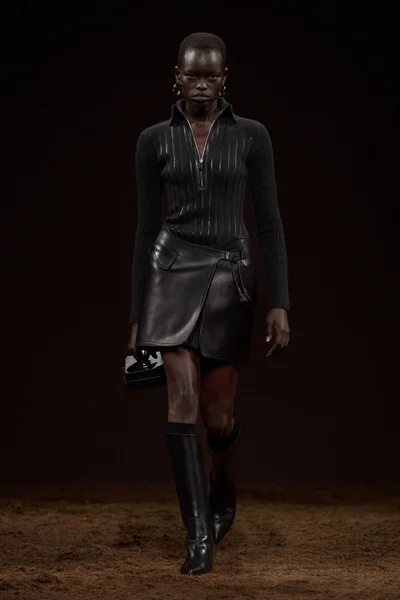 Look 1